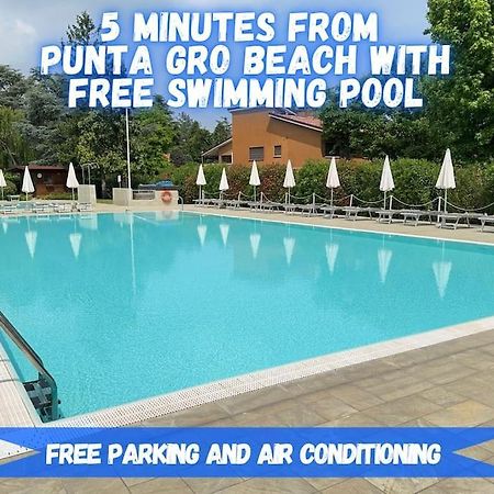 5' From Punta Gro Beach With Free Swimming Pool Сірміоне Екстер'єр фото