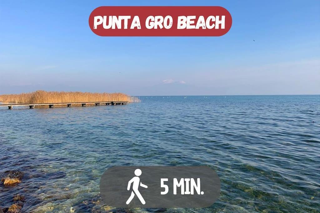 5' From Punta Gro Beach With Free Swimming Pool Сірміоне Екстер'єр фото